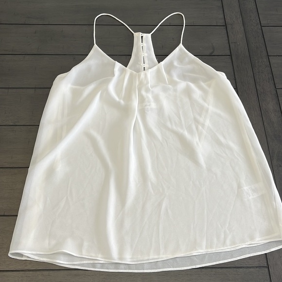 DRESSY tank with button detail - Picture 3 of 4